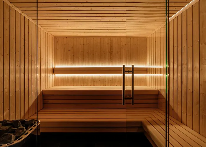 Villa Crystal Pine Luxury With Jacuzzi, Sauna & By Bqqk