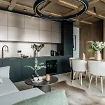 Crystal Pine Luxury With Jacuzzi, Sauna & By Bqqk فيلة زاكوباني