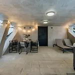 Crystal Pine Luxury With Jacuzzi, Sauna & By Bqqk 자코파네
