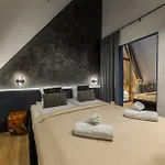 빌라 Crystal Pine Luxury With Jacuzzi, Sauna & By Bqqk 자코파네