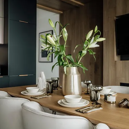 Crystal Pine Luxury With Jacuzzi, Sauna & By Bqqk فيلة زاكوباني