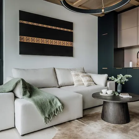 וילה Crystal Pine Luxury With Jacuzzi, Sauna & By Bqqk זקופאנה