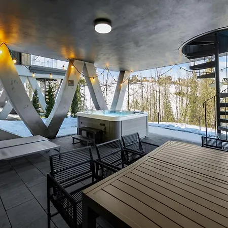 Crystal Pine Luxury With Jacuzzi, Sauna & By Bqqk Villa *