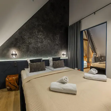 فيلة Crystal Pine Luxury With Jacuzzi, Sauna & By Bqqk زاكوباني