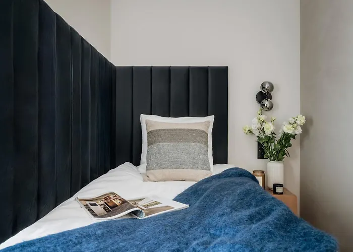 Villa Crystal Pine Luxury With Jacuzzi, Sauna & By Bqqk *