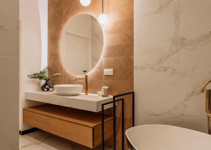 Crystal Pine Luxury With Jacuzzi, Sauna & By Bqqk Villa *