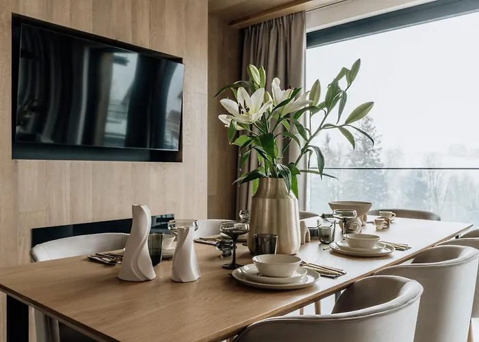 Villa Crystal Pine Luxury With Jacuzzi, Sauna & By Bqqk *