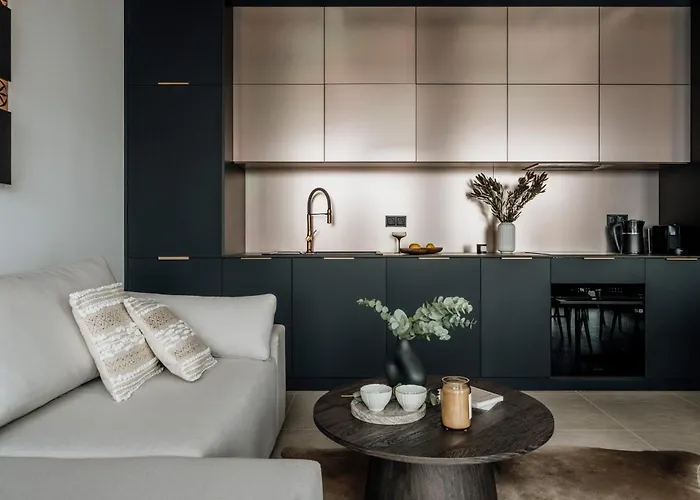 Villa Crystal Pine Luxury With Jacuzzi, Sauna & By Bqqk *