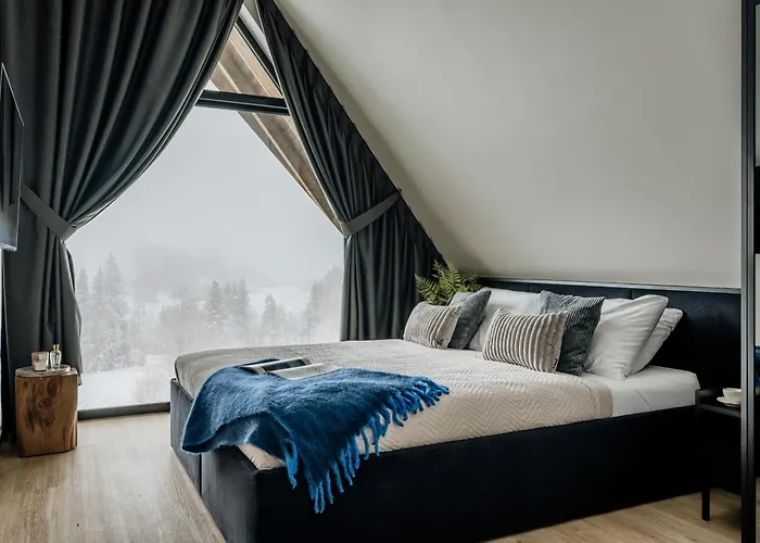 Crystal Pine Luxury With Jacuzzi, Sauna & By Bqqk Villa