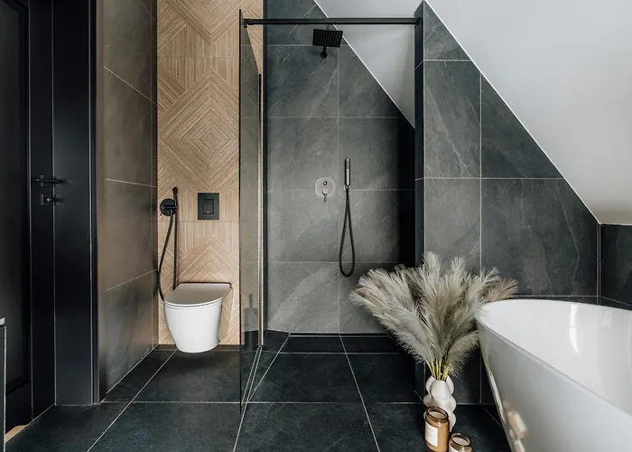 Crystal Pine Luxury With Jacuzzi, Sauna & By Bqqk Villa *